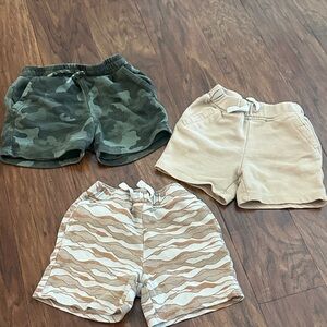 dip Kids Camo Green and Beige Shorts bundle